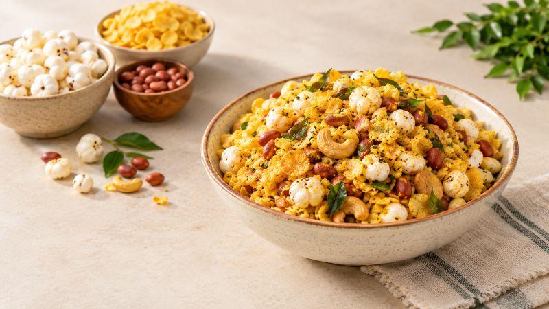 Makai Poha Makhana Mixture
